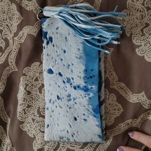 Nwot Harriet's Hides cowhide clutch with fringed detail